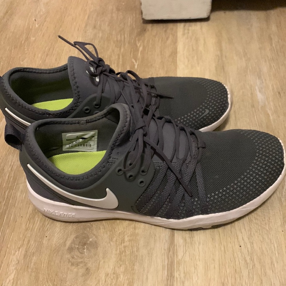 Nike free shoes